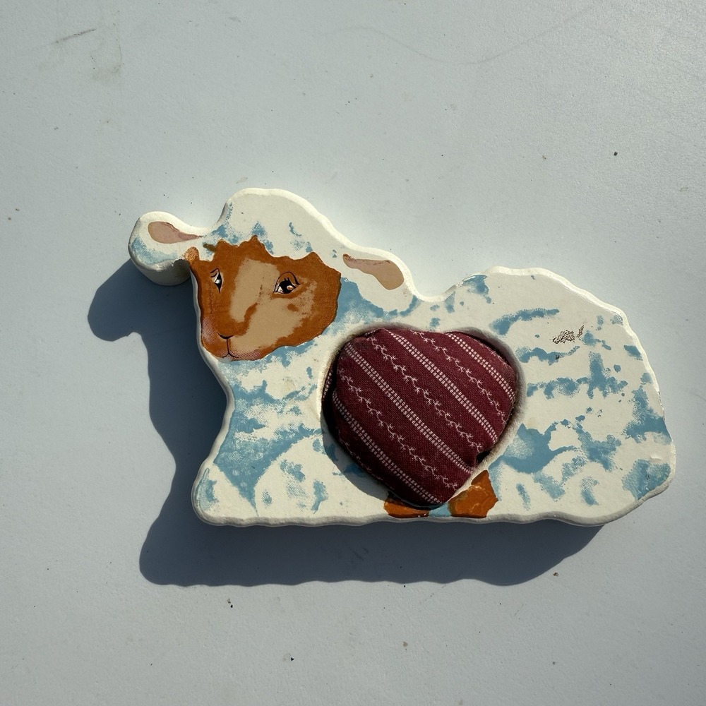 VTG Wooden Lamb Pin Cushion Cottage‎ Core Primitive